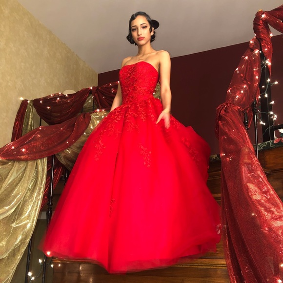 Prom dress - Picture 2 of 2